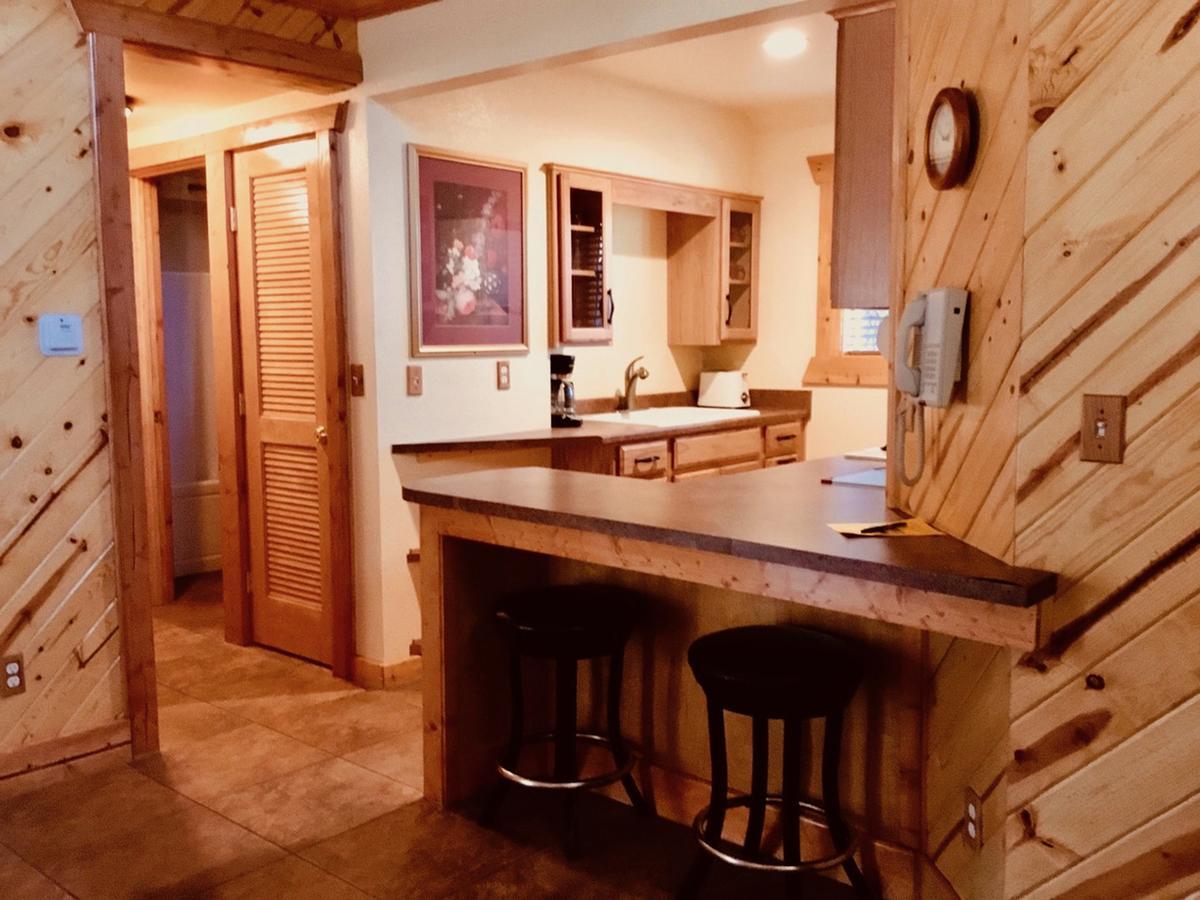 Giant Oaks Lodge Running Springs Exterior foto